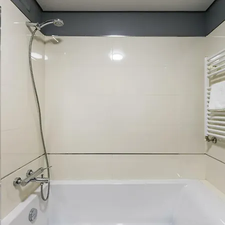 Pensjonat Guestready - Grace City 2*